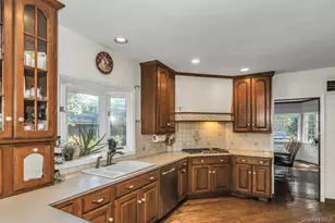 10 Soundview Crest, Manhasset, NY 11030 - Photo 15