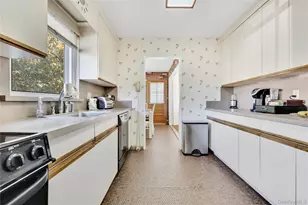 7 Park Cir, Cedarhurst, NY 11516 - Photo 13