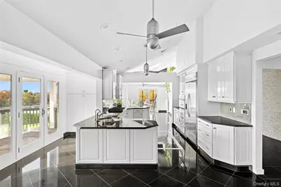 8 September Lane, Glen Cove, NY 11542 - Photo 5