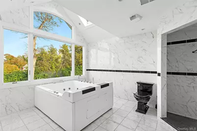 8 September Lane, Glen Cove, NY 11542 - Photo 17