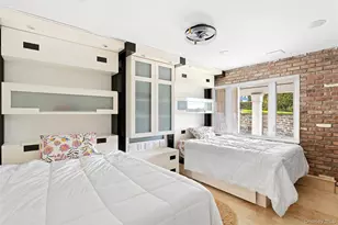 8 September Ln, Glen Cove, NY 11542 - Photo 23