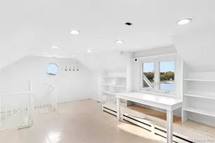 8 September Ln, Glen Cove, NY 11542 - Photo 27