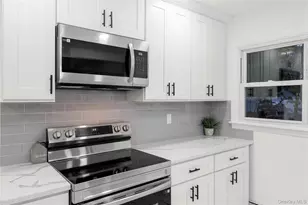 96 N 19th St, Wyandanch, NY 11798 - Photo 7