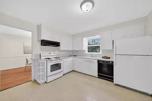 17 Townsend Blvd, Pawling, NY 12564 - Photo 9