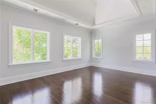 6 Foxwood Rd, Great Neck, NY 11024 - Photo 27