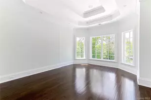 6 Foxwood Rd, Great Neck, NY 11024 - Photo 25