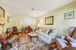 319 Bliss Ln, Valley Cottage, NY 10989 - Photo 5