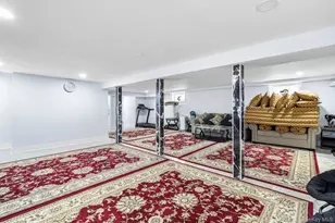 61 Old Indian Head Rd, Commack, NY 11725 - Photo 31