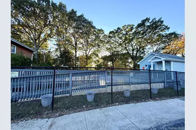 669 Pelham Road #C-10, New Rochelle, NY 10805 - Photo 13