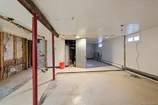 114-27 Bedell St, Jamaica, NY 11434 - Photo 15