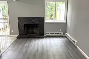 8 Lexington Ct, Coram, NY 11727 - Photo 7