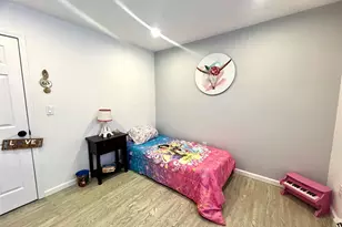 25 Clinton St, Middletown, NY 10940 - Photo 25