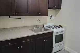 141-30 84th Rd, Briarwood, NY 11435 - Photo 3