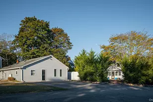 428 Montauk Hwy, East Moriches, NY 11940 - Photo 21