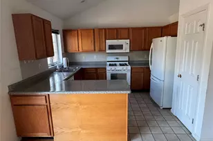 211 Robinson Ln, Wappingers Falls, NY 12590 - Photo 3