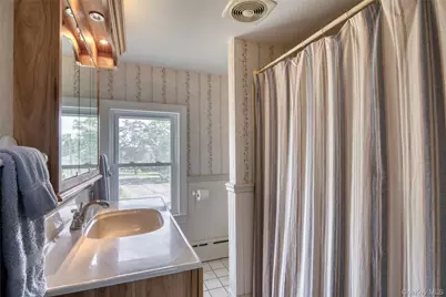 385 Cottage Place, Southold, NY 11971 - Photo 9