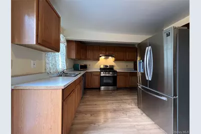 34 Smith Street, Poughkeepsie, NY 12601 - Photo 13