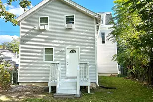 34 Smith St, Poughkeepsie, NY 12601 - Photo 5