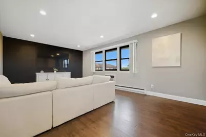 693 Wantagh Avenue, Wantagh, NY 11793 - Photo 5