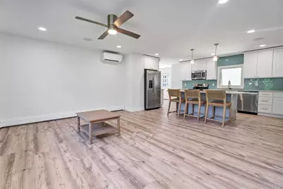 35 Suffolk Road, Hampton Bays, NY 11946 - Photo 17