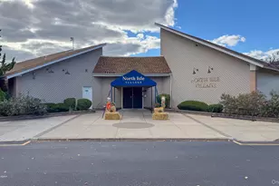 202 Pointe Cir N, Coram, NY 11727 - Photo 17