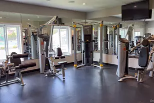 202 Pointe Cir N, Coram, NY 11727 - Photo 21