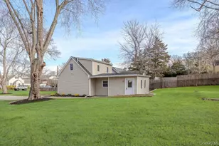 50 Peconic St, Selden, NY 11784 - Photo 5