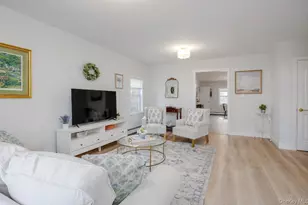 50 Peconic St, Selden, NY 11784 - Photo 7