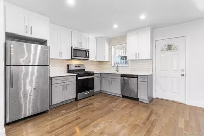 836 E 221st Street, Bronx, NY 10467 - Photo 17