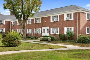 221-26 Manor Rd, Queens Village, NY 11427 - Photo 3