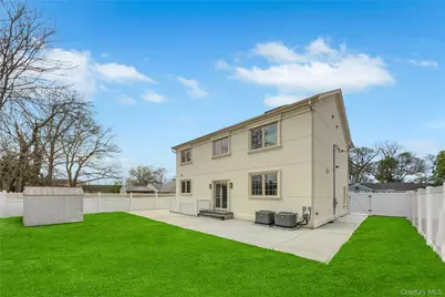 157 4th Street, Hicksville, NY 11801 - Photo 19