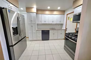 153-27 Foch Blvd, Jamaica, NY 11434 - Photo 7