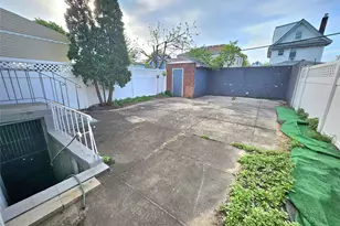 153-27 Foch Blvd, Jamaica, NY 11434 - Photo 19