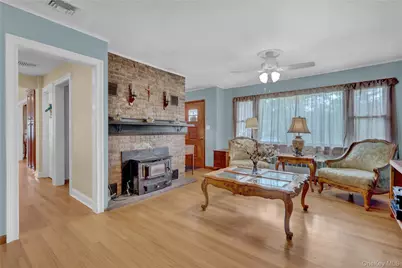 60 South Avenue, Smithtown, NY 11787 - Photo 3