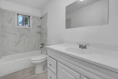 101 Miller Avenue, Central Islip, NY 11722 - Photo 15