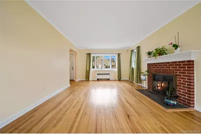 28 Elizabeth Avenue, Hempstead, NY 11550 - Photo 3