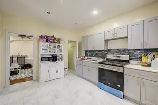 9507 239th St, Floral Park, NY 11001 - Photo 9