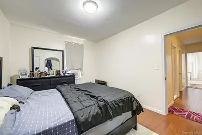 9507 239 Street, Floral Park, NY 11001 - Photo 13