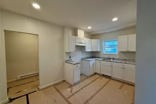 172 Front St, Port Jervis, NY 12771 - Photo 11