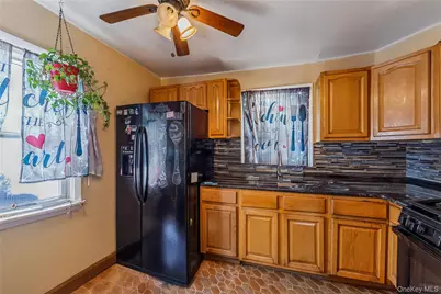 19431 114th Road, Saint Albans, NY 11412 - Photo 9