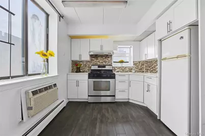 133-36 41st Road #6C, Flushing, NY 11355 - Photo 5