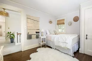 50 Eakins Rd, Manhasset, NY 11030 - Photo 21