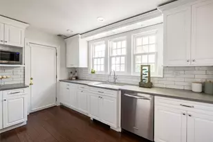 50 Eakins Rd, Manhasset, NY 11030 - Photo 9