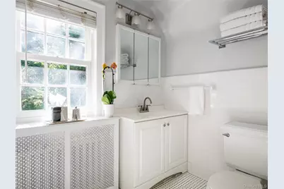 50 Eakins Road, Manhasset, NY 11030 - Photo 17