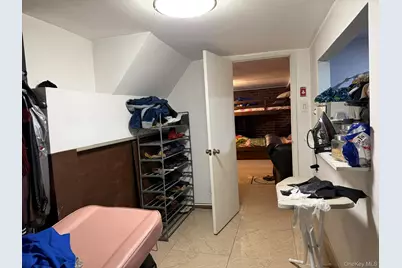 12 Hilton Court, Hicksville, NY 11801 - Photo 21