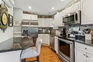 22 Huntington Commons, Yaphank, NY 11980 - Photo 5