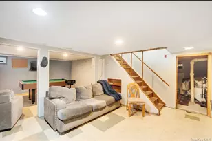 1024 Mahopac, West Hempstead, NY 11552 - Photo 25