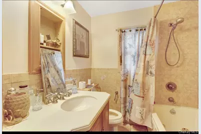 1024 Mahopac, West Hempstead, NY 11552 - Photo 15