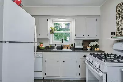 2 Overlook Drive, Huntington, NY 11743 - Photo 15