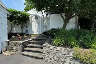 2 Overlook Dr, Huntington, NY 11743 - Photo 23